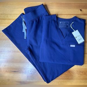 🎈SOLD🎈FIGS Navy Scrub Set XXS🎈